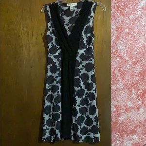 White & Black roses short dress